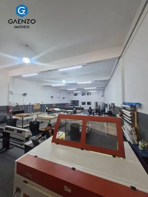 Armazém / Galpão à venda, 374m2 em Jardim das Flores, Osasco - SP - imagem 5 Foto 5 de Armazém / Galpão à venda, 374m2 em Jardim das Flores, Osasco - SP