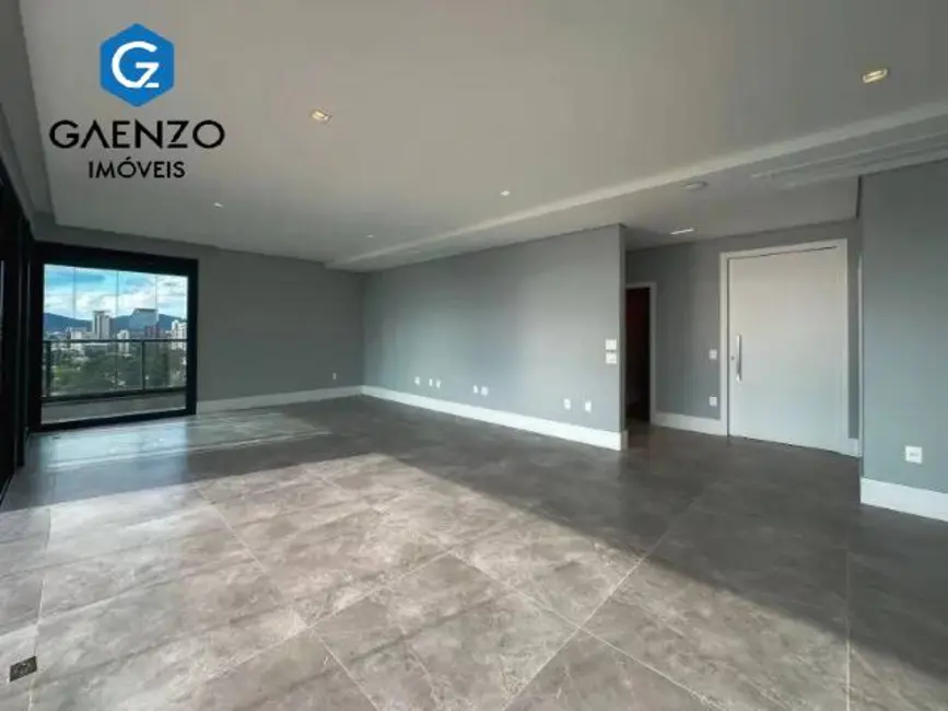 Foto 4 de Apartamento com 4 quartos à venda, 344m2 em Barueri - SP