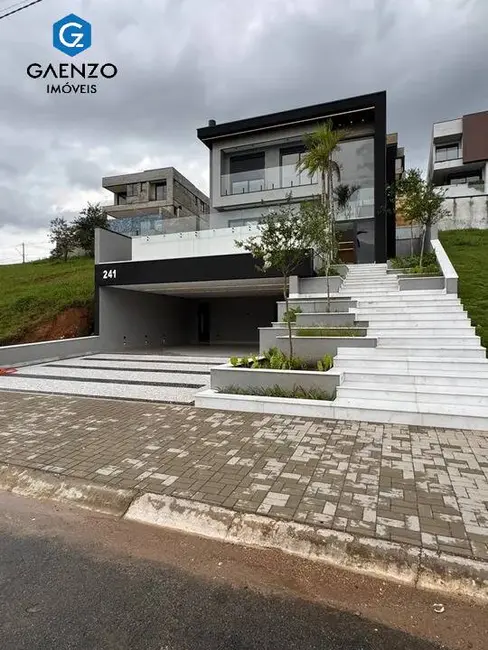 Casa de Condomínio com 3 quartos à venda, 378m2 em Sítio do Morro, Santana De Parnaiba - SP - imagem 1 Foto 1 de Casa de Condomínio com 3 quartos à venda, 378m2 em Sítio do Morro, Santana De Parnaiba - SP