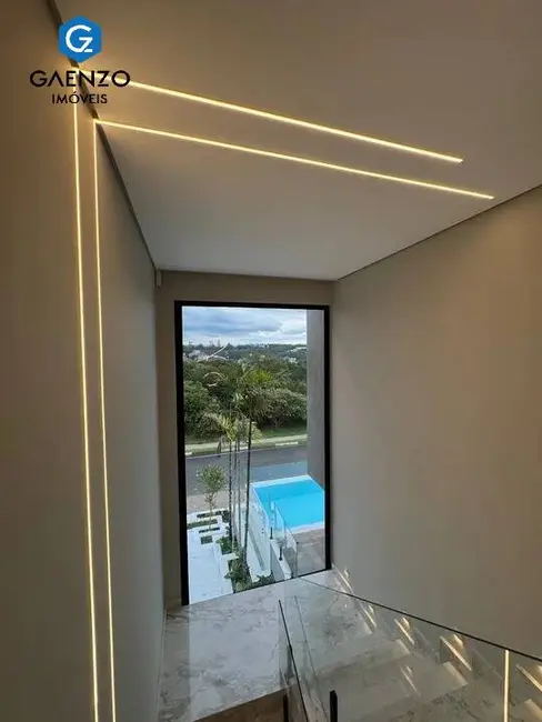 Casa de Condomínio com 3 quartos à venda, 378m2 em Sítio do Morro, Santana De Parnaiba - SP - imagem 8 Foto 8 de Casa de Condomínio com 3 quartos à venda, 378m2 em Sítio do Morro, Santana De Parnaiba - SP