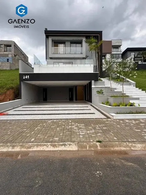 Casa de Condomínio com 3 quartos à venda, 378m2 em Sítio do Morro, Santana De Parnaiba - SP - imagem 2 Foto 2 de Casa de Condomínio com 3 quartos à venda, 378m2 em Sítio do Morro, Santana De Parnaiba - SP