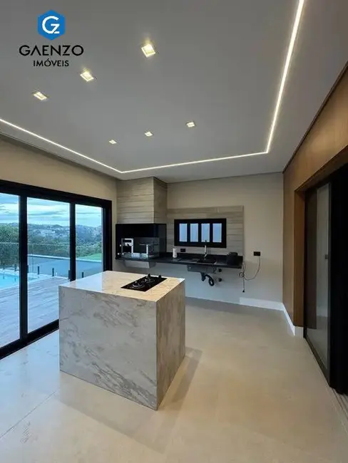 Casa de Condomínio com 3 quartos à venda, 378m2 em Sítio do Morro, Santana De Parnaiba - SP - imagem 3 Foto 3 de Casa de Condomínio com 3 quartos à venda, 378m2 em Sítio do Morro, Santana De Parnaiba - SP