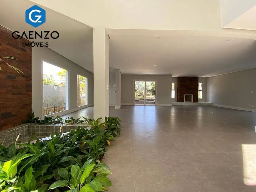 Foto 2 de Casa de Condomínio com 4 quartos à venda e para alugar, 650m2 em Alphaville Residencial Zero, Barueri - SP