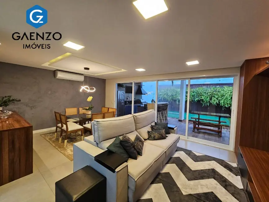 Casa de Condomínio com 3 quartos à venda em Tamboré, Santana De Parnaiba - SP - imagem 1 Foto 1 de Casa de Condomínio com 3 quartos à venda em Tamboré, Santana De Parnaiba - SP