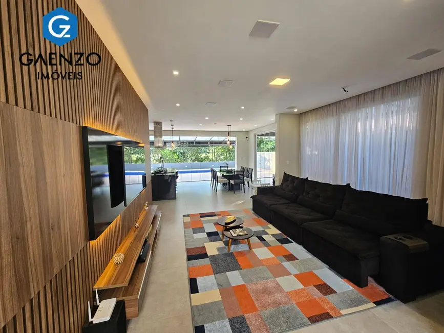 Foto 5 de Casa de Condomínio com 3 quartos à venda, 360m2 em Sítio do Rosário, Santana De Parnaiba - SP