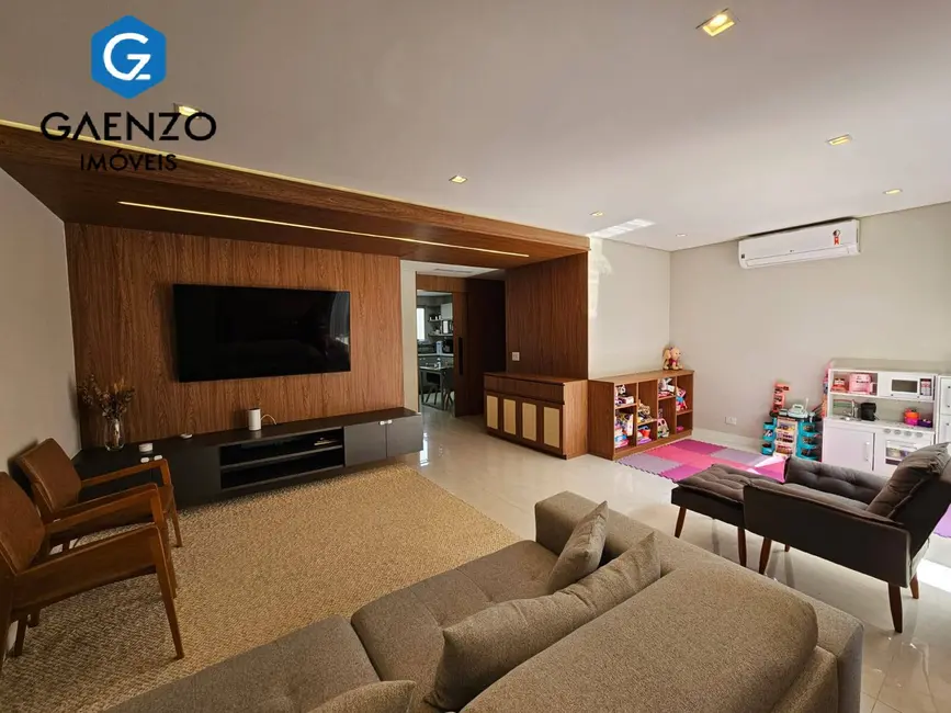 Foto 1 de Casa de Condomínio com 3 quartos à venda, 180m2 em Tamboré, Santana De Parnaiba - SP