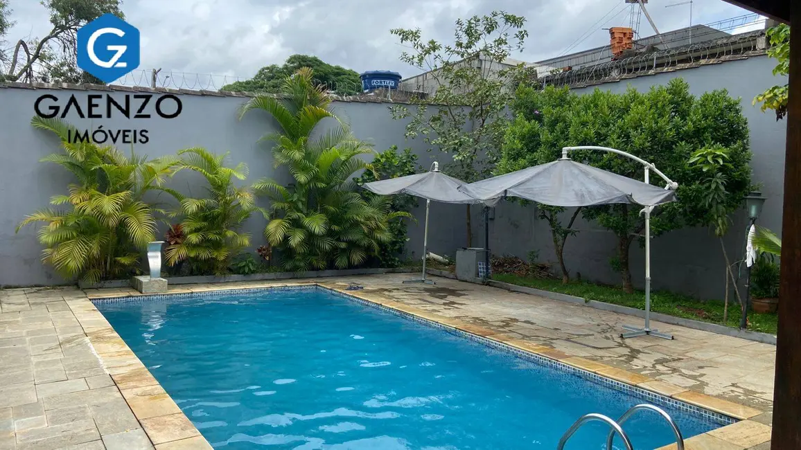 Foto 9 de Casa com 3 quartos à venda, 450m2 em Gramado, Cotia - SP