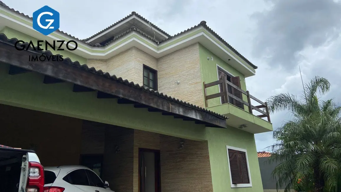 Foto 3 de Casa com 3 quartos à venda, 450m2 em Gramado, Cotia - SP