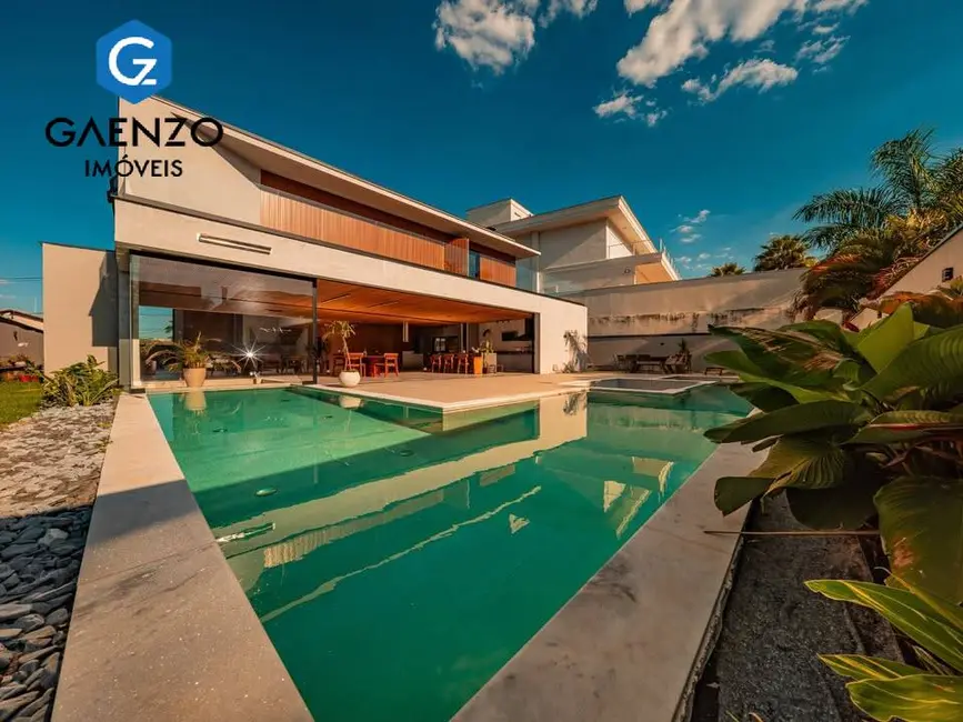 Foto 5 de Casa de Condomínio com 5 quartos à venda, 668m2 em Jardim do Golf I, Jandira - SP