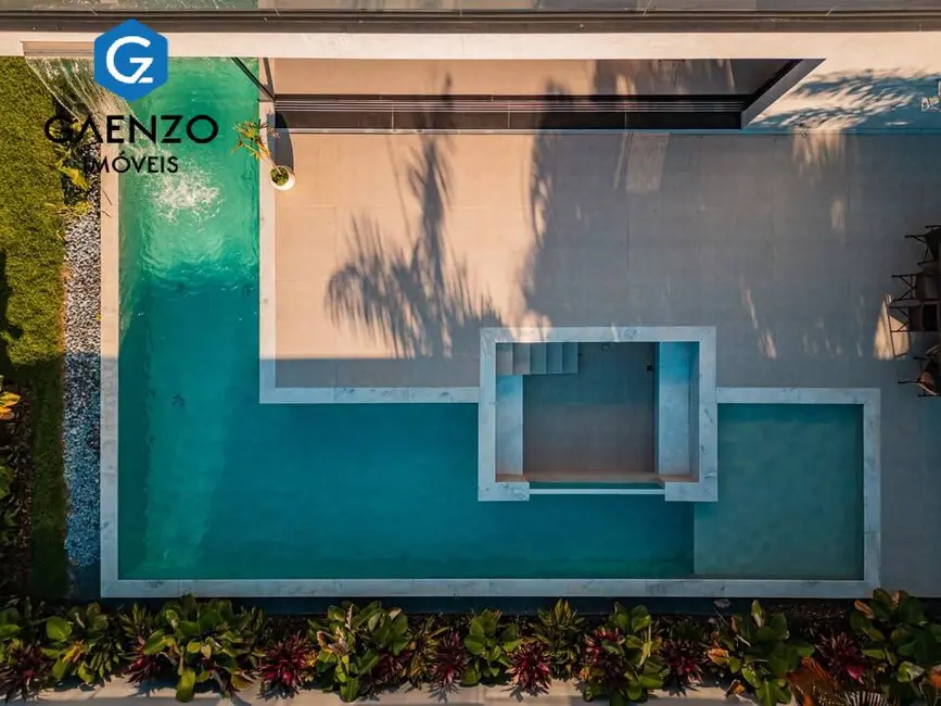 Foto 4 de Casa de Condomínio com 5 quartos à venda, 668m2 em Jardim do Golf I, Jandira - SP