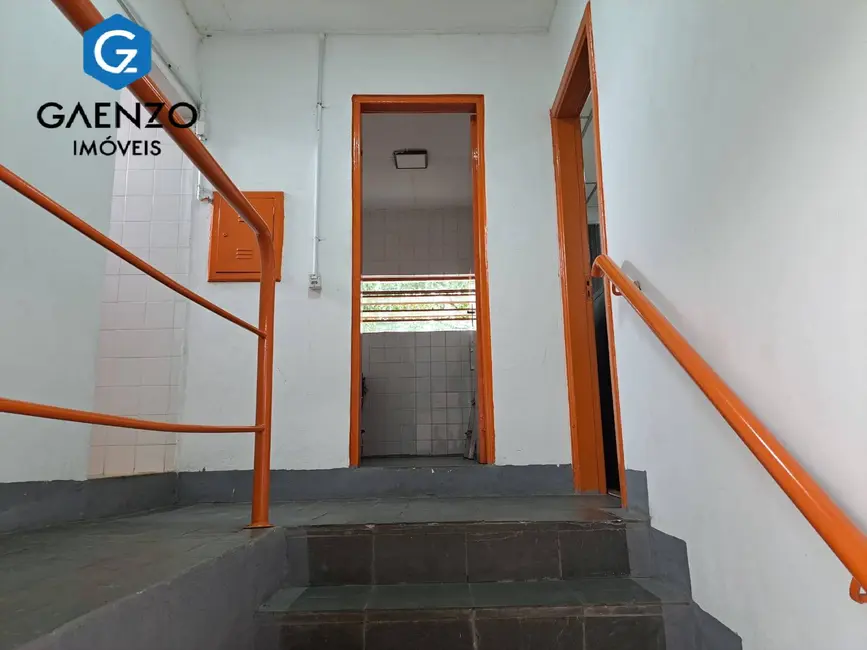 Foto 5 de Armazém / Galpão à venda, 600m2 em Piratininga, Osasco - SP