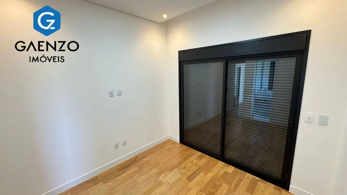 Foto 3 de Casa de Condomínio com 3 quartos à venda, 187m2 em Chácara Jaguari (Fazendinha), Santana De Parnaiba - SP