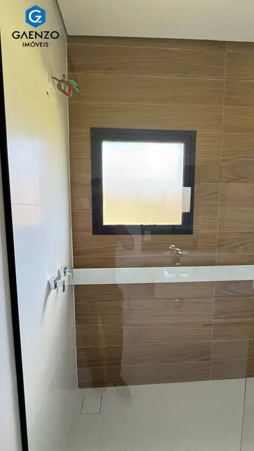 Foto 4 de Casa de Condomínio com 3 quartos à venda, 187m2 em Chácara Jaguari (Fazendinha), Santana De Parnaiba - SP