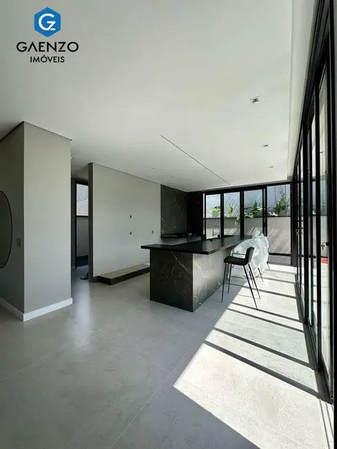 Foto 2 de Casa de Condomínio com 4 quartos à venda, 320m2 em Cidade Tamboré, Santana De Parnaiba - SP