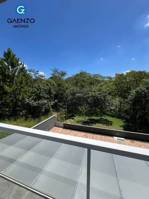 Casa de Condomínio com 3 quartos à venda, 259m2 em Sítio do Morro, Santana De Parnaiba - SP - imagem 2 Foto 2 de Casa de Condomínio com 3 quartos à venda, 259m2 em Sítio do Morro, Santana De Parnaiba - SP