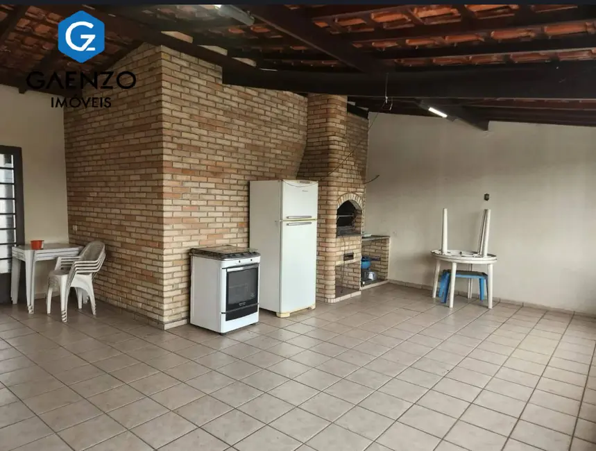Sobrado com 3 quartos à venda, 203m2 em Quitaúna, Osasco - SP - imagem 9 Foto 9 de Sobrado com 3 quartos à venda, 203m2 em Quitaúna, Osasco - SP