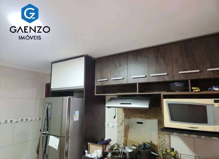 Sobrado com 3 quartos à venda, 203m2 em Quitaúna, Osasco - SP - imagem 5 Foto 5 de Sobrado com 3 quartos à venda, 203m2 em Quitaúna, Osasco - SP