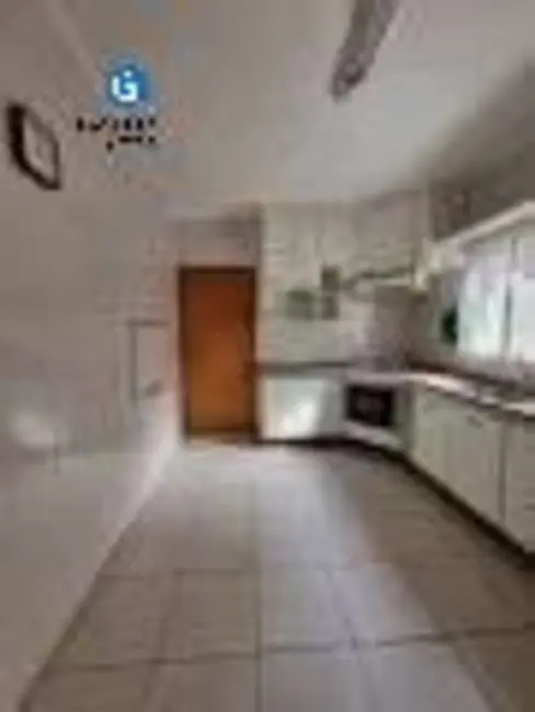 Sobrado com 3 quartos à venda, 190m2 em Vila Campesina, Osasco - SP - imagem 3 Foto 3 de Sobrado com 3 quartos à venda, 190m2 em Vila Campesina, Osasco - SP