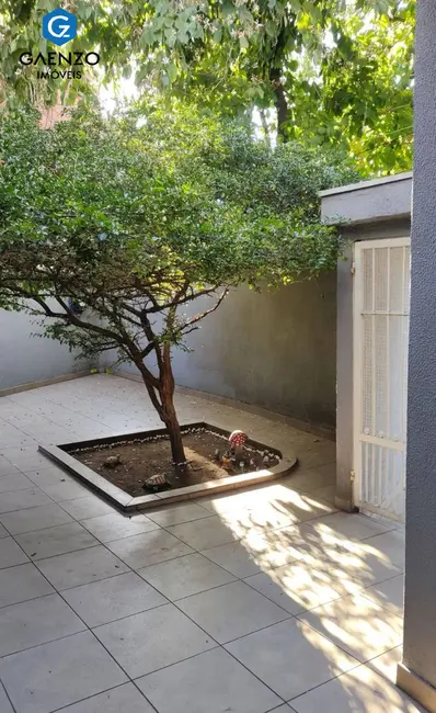 Sobrado com 4 quartos à venda, 142m2 em Vila Osasco, Osasco - SP - imagem 8 Foto 8 de Sobrado com 4 quartos à venda, 142m2 em Vila Osasco, Osasco - SP