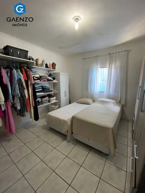 Casa com 3 quartos à venda, 400m2 em Jardim das Belezas, Carapicuiba - SP - imagem 3 Foto 3 de Casa com 3 quartos à venda, 400m2 em Jardim das Belezas, Carapicuiba - SP
