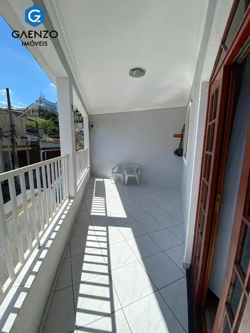 Casa com 3 quartos à venda, 400m2 em Jardim das Belezas, Carapicuiba - SP - imagem 9 Foto 9 de Casa com 3 quartos à venda, 400m2 em Jardim das Belezas, Carapicuiba - SP