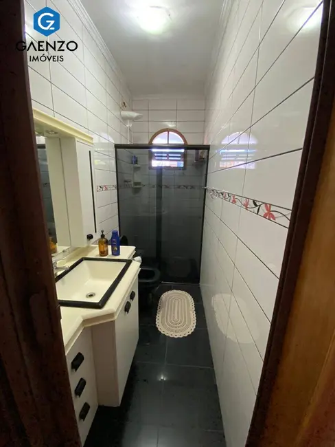 Casa com 3 quartos à venda, 400m2 em Jardim das Belezas, Carapicuiba - SP - imagem 4 Foto 4 de Casa com 3 quartos à venda, 400m2 em Jardim das Belezas, Carapicuiba - SP