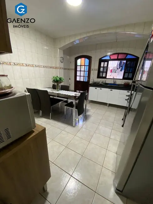 Casa com 3 quartos à venda, 400m2 em Jardim das Belezas, Carapicuiba - SP - imagem 6 Foto 6 de Casa com 3 quartos à venda, 400m2 em Jardim das Belezas, Carapicuiba - SP
