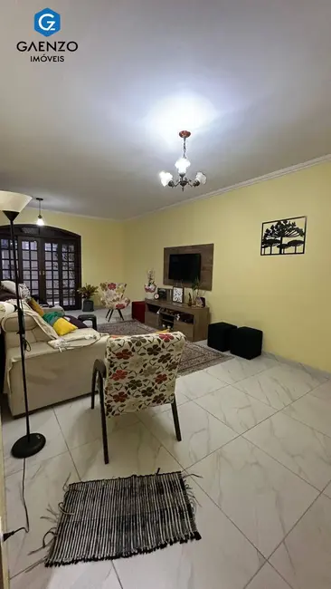 Sobrado com 3 quartos à venda, 220m2 em Vila Osasco, Osasco - SP - imagem 7 Foto 7 de Sobrado com 3 quartos à venda, 220m2 em Vila Osasco, Osasco - SP