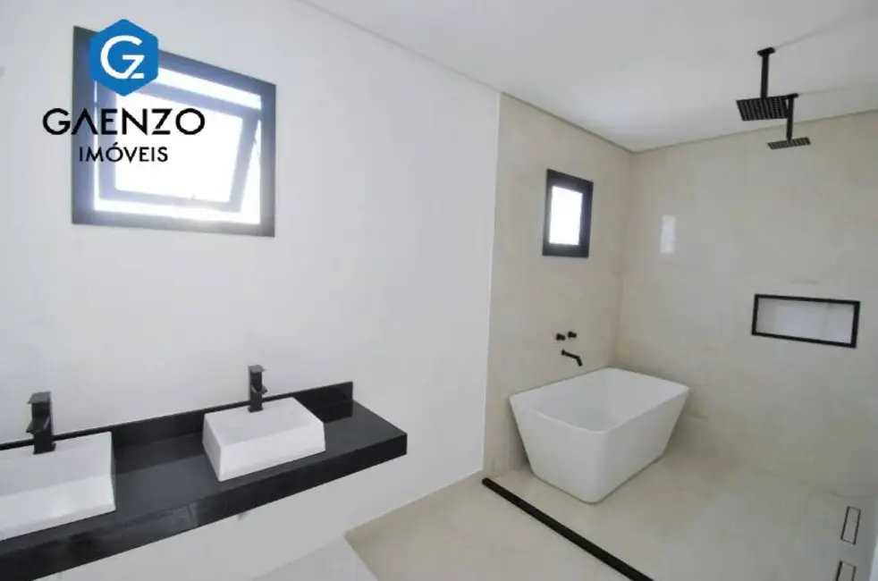 Foto 8 de Casa de Condomínio com 4 quartos à venda, 280m2 em Condomínio Centro Comercial Alphaville, Barueri - SP