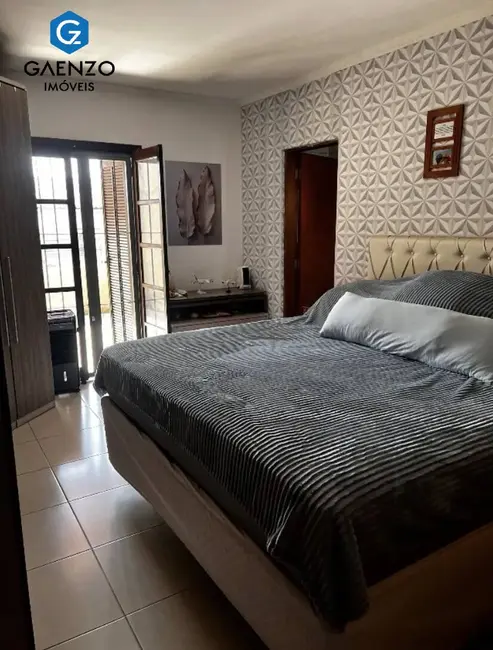 Casa com 3 quartos à venda, 183m2 em Jardim das Flores, Osasco - SP - imagem 7 Foto 7 de Casa com 3 quartos à venda, 183m2 em Jardim das Flores, Osasco - SP