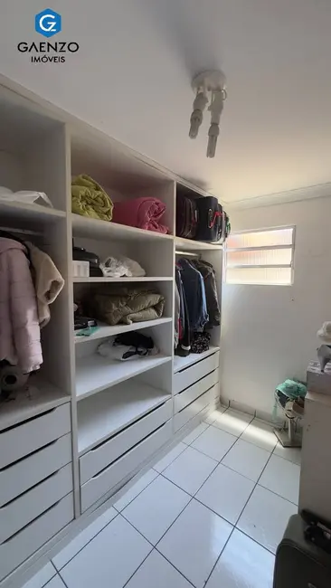 Foto 3 de Sobrado com 3 quartos à venda, 234m2 em Cipava, Osasco - SP