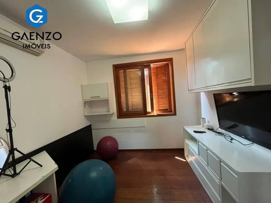 Foto 3 de Casa de Condomínio com 3 quartos à venda, 500m2 em Parque dos Príncipes, São Paulo - SP