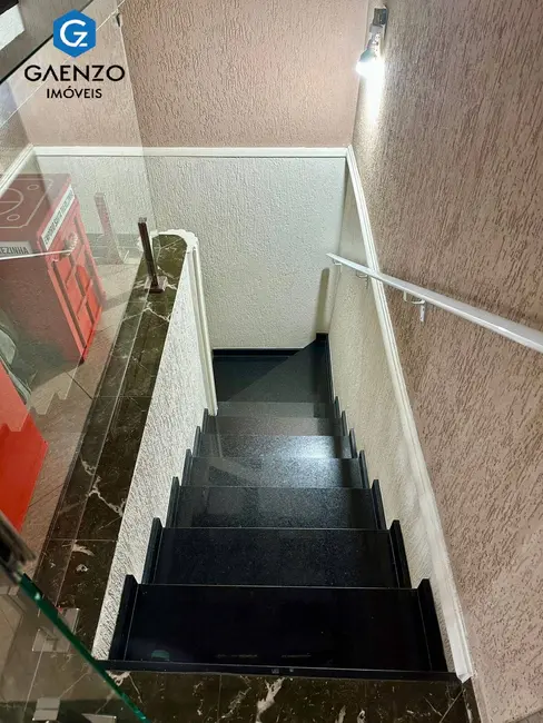 Sobrado com 4 quartos à venda, 385m2 em Jaguaribe, Osasco - SP - imagem 6 Foto 6 de Sobrado com 4 quartos à venda, 385m2 em Jaguaribe, Osasco - SP