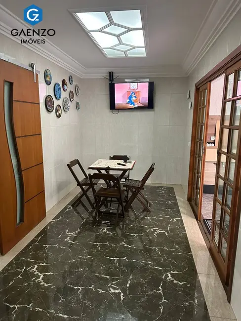 Sobrado com 4 quartos à venda, 385m2 em Jaguaribe, Osasco - SP - imagem 7 Foto 7 de Sobrado com 4 quartos à venda, 385m2 em Jaguaribe, Osasco - SP