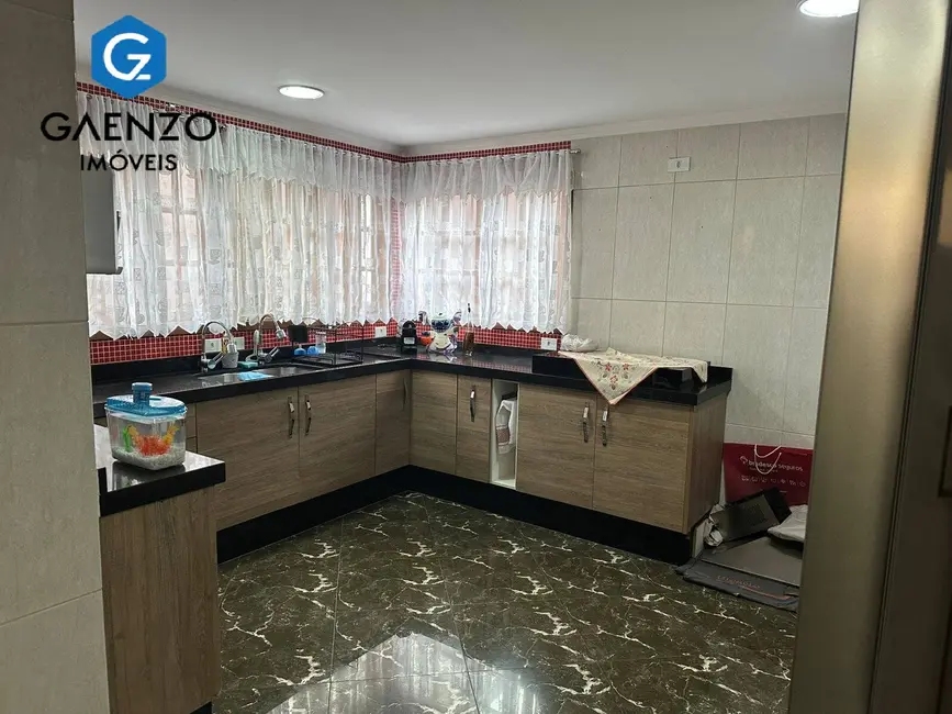 Sobrado com 4 quartos à venda, 385m2 em Jaguaribe, Osasco - SP - imagem 4 Foto 4 de Sobrado com 4 quartos à venda, 385m2 em Jaguaribe, Osasco - SP