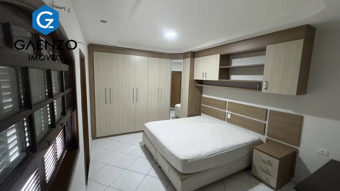 Sobrado com 4 quartos à venda, 390m2 em Jardim Mutinga, Barueri - SP - imagem 5 Foto 5 de Sobrado com 4 quartos à venda, 390m2 em Jardim Mutinga, Barueri - SP