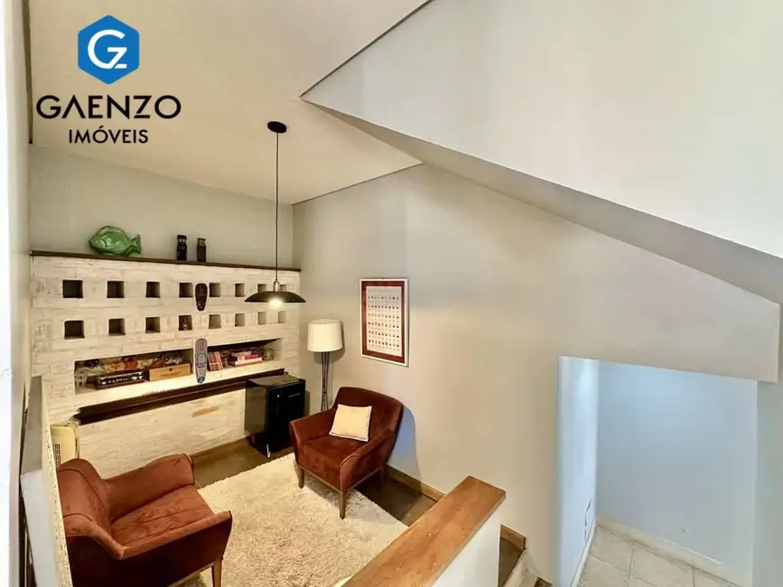 Foto 4 de Casa de Condomínio com 3 quartos à venda, 330m2 em Golf Gardens, Carapicuiba - SP