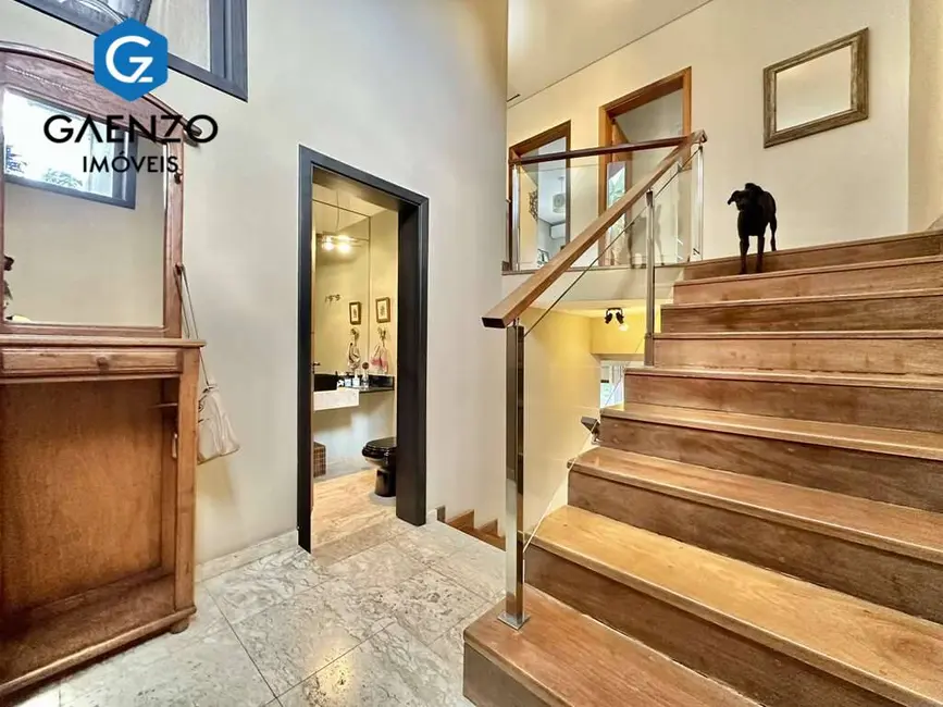 Foto 8 de Casa de Condomínio com 3 quartos à venda, 330m2 em Golf Gardens, Carapicuiba - SP