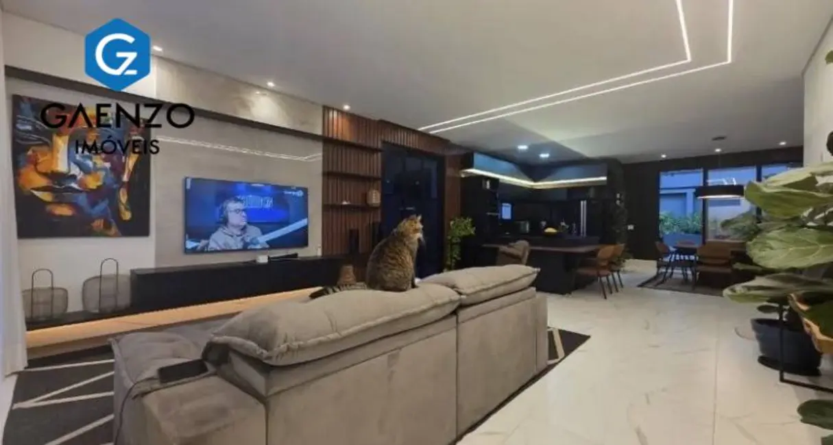 Casa de Condomínio com 3 quartos à venda, 280m2 em Alphaville, Santana De Parnaiba - SP - imagem 4 Foto 4 de Casa de Condomínio com 3 quartos à venda, 280m2 em Alphaville, Santana De Parnaiba - SP