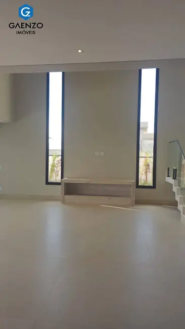 Foto 3 de Casa de Condomínio com 4 quartos à venda, 350m2 em Sítio do Morro, Santana De Parnaiba - SP