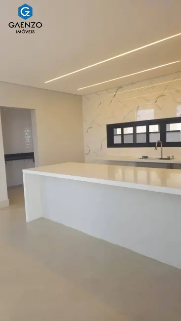 Foto 2 de Casa de Condomínio com 4 quartos à venda, 350m2 em Sítio do Morro, Santana De Parnaiba - SP