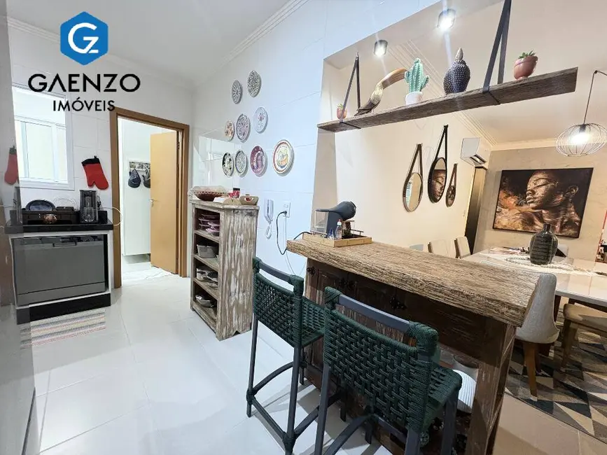 Foto 2 de Apartamento com 3 quartos à venda, 120m2 em Aviação, Praia Grande - SP