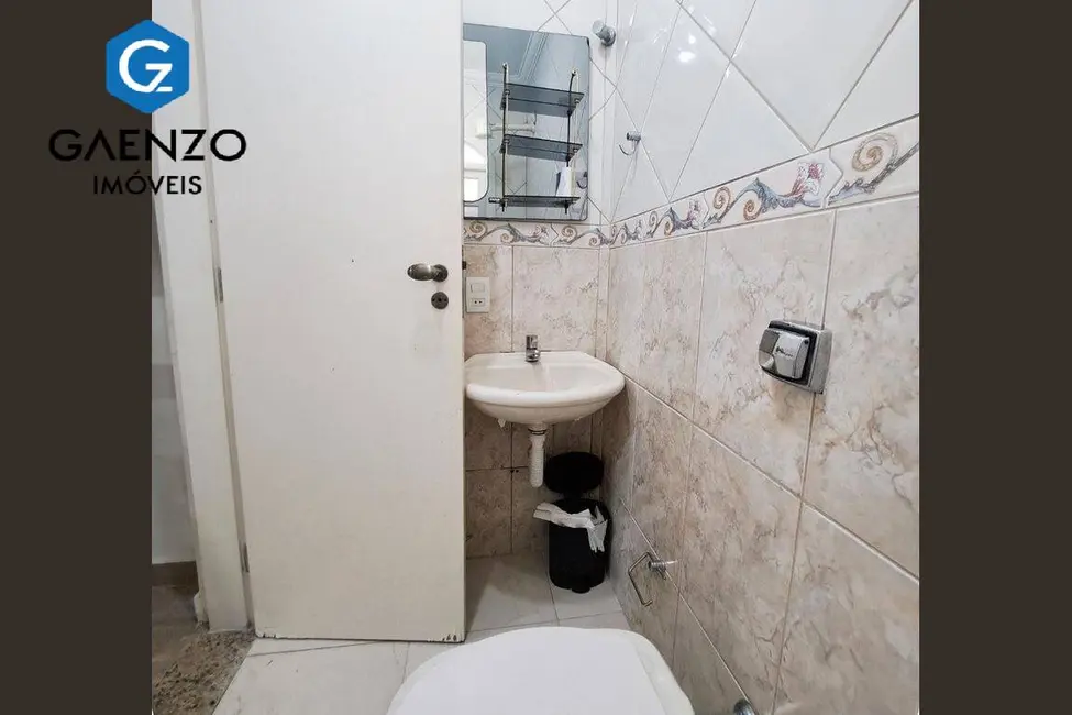 Sobrado com 4 quartos à venda, 470m2 em Bela Vista, Osasco - SP - imagem 6 Foto 6 de Sobrado com 4 quartos à venda, 470m2 em Bela Vista, Osasco - SP