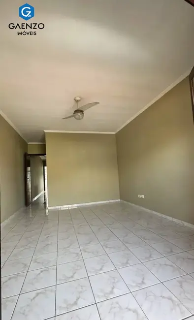 Casa com 3 quartos à venda, 125m2 em Centro, Osasco - SP - imagem 5 Foto 5 de Casa com 3 quartos à venda, 125m2 em Centro, Osasco - SP