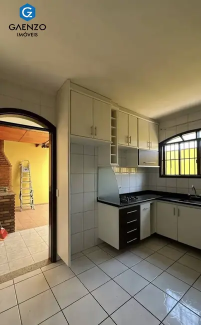 Casa com 3 quartos à venda, 125m2 em Centro, Osasco - SP - imagem 4 Foto 4 de Casa com 3 quartos à venda, 125m2 em Centro, Osasco - SP