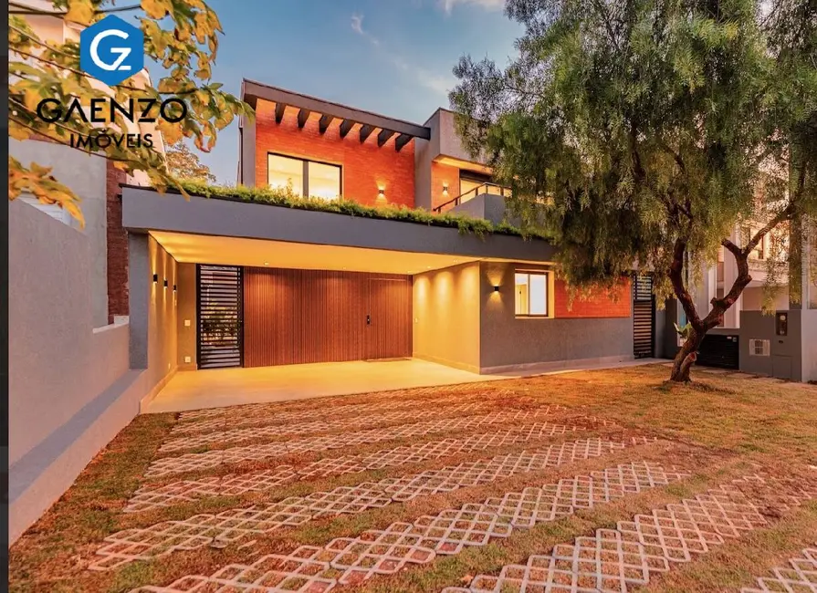 Casa de Condomínio com 4 quartos à venda, 317m2 em Alphaville, Santana De Parnaiba - SP - imagem 1 Foto 1 de Casa de Condomínio com 4 quartos à venda, 317m2 em Alphaville, Santana De Parnaiba - SP
