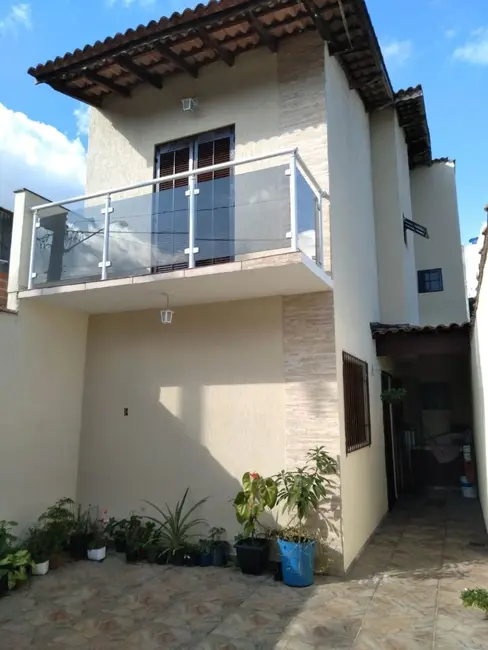 Foto 2 de Sobrado com 3 quartos à venda, 125m2 em Loteamento Alvorada, Mogi Das Cruzes - SP