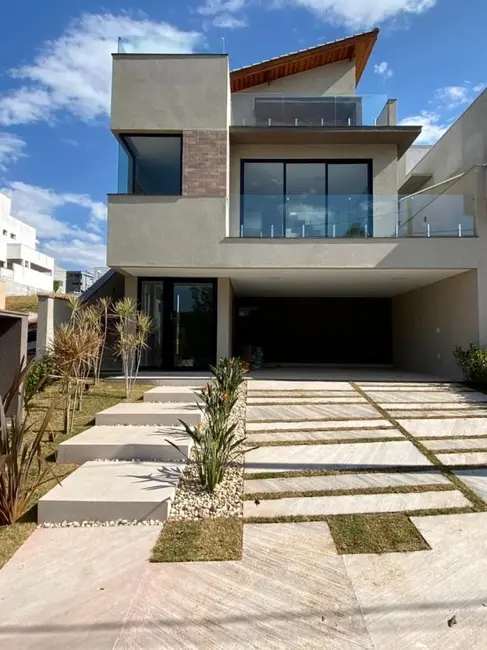 Foto 1 de Casa de Condomínio com 3 quartos à venda, 250m2 em Fazenda Rodeio, Mogi Das Cruzes - SP