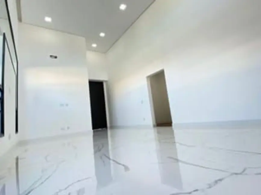 Foto 2 de Casa de Condomínio com 3 quartos à venda, 300m2 em Botujuru, Mogi Das Cruzes - SP