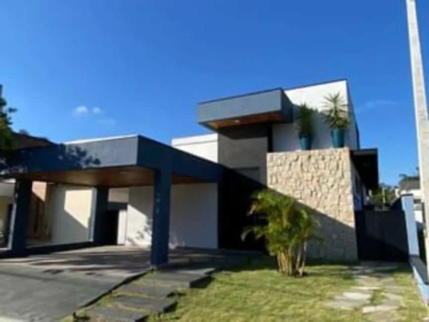 Foto 1 de Casa de Condomínio com 3 quartos à venda, 300m2 em Botujuru, Mogi Das Cruzes - SP